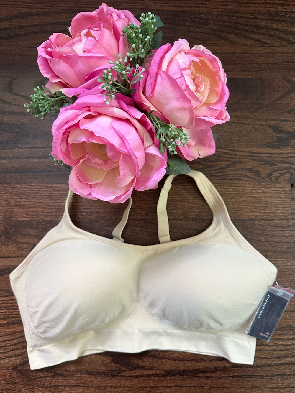 NWT Underoutfit Comfort Shaping Bra with adjustable straps, size 2XL